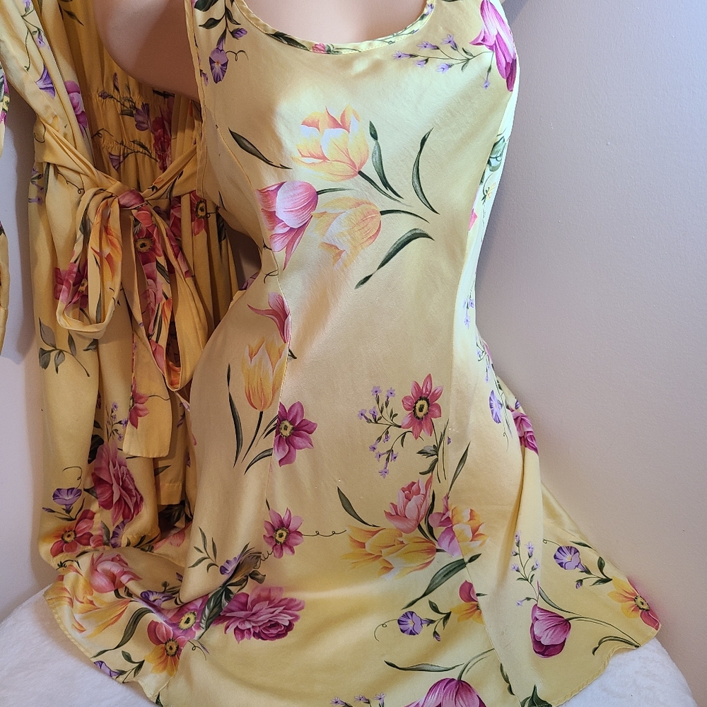 VTG Victoria's Secret 100% Silk Floral Chemise & Robe Set Size Lg - Picture 2 of 7